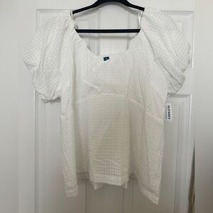 NWT Flowy white Old Navy blouse with cute puffy sleeves